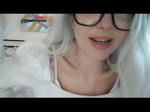 ❤️ llysfab, peidiwch â chodi cywilydd! codi yn normal. Mae llysfam yn dysgu rheoli ei hun Fideo porn wrthon ni
